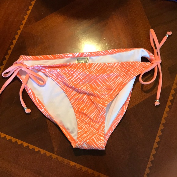 orange bottom converse